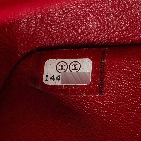 Chanel Red Quilted Patent Leather Classic Maxi Double Flap Bag - Picture 6 of 10